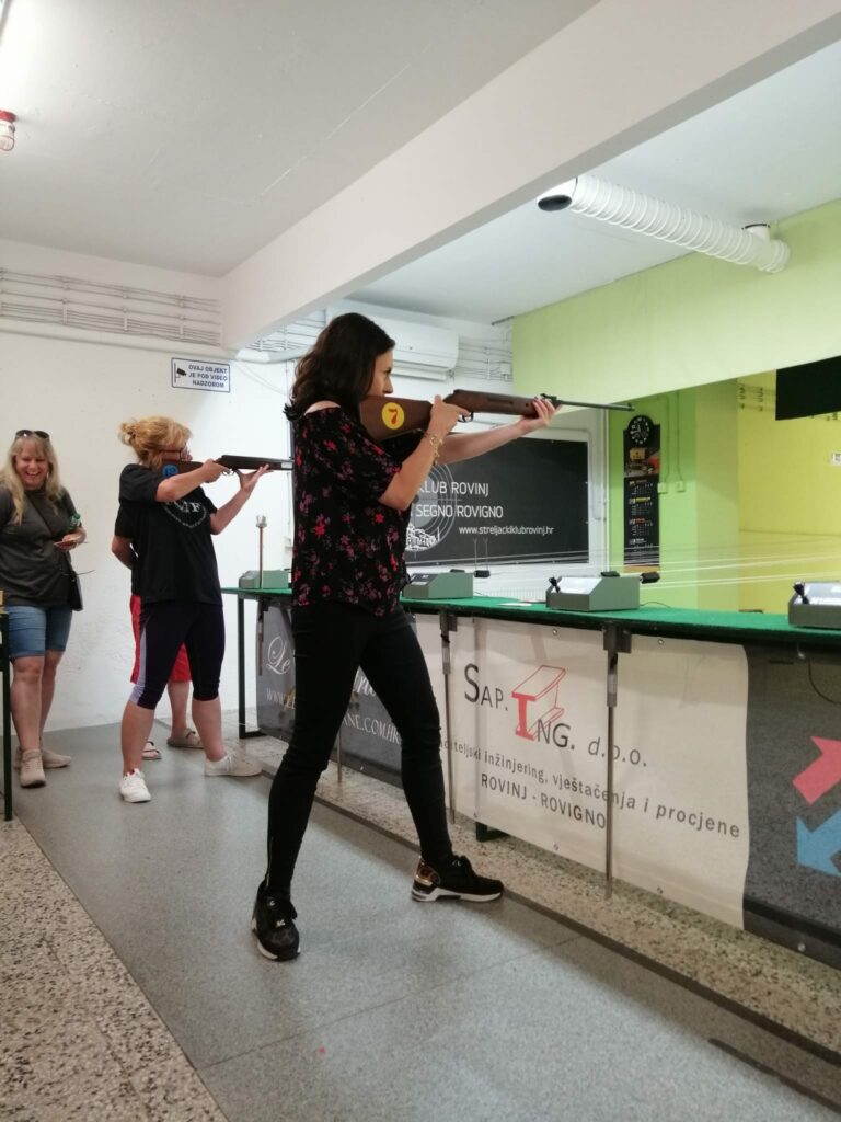 Tišina u knjižnici! 🙊