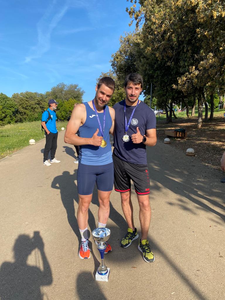 Hoće li asistent sustići mentora? 🤔